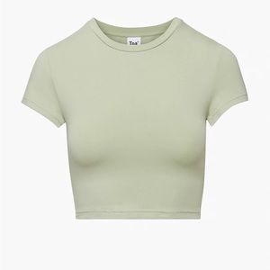 NWT Aritzia TNA Ortiz Cropped T-Shirt Silver Sage Color Sz Medium